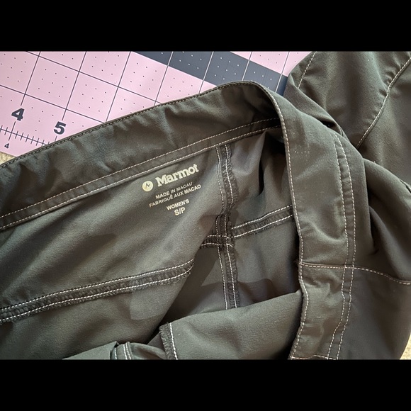 Marmot Work Out Short Capris Size Small - Picture 4 of 6